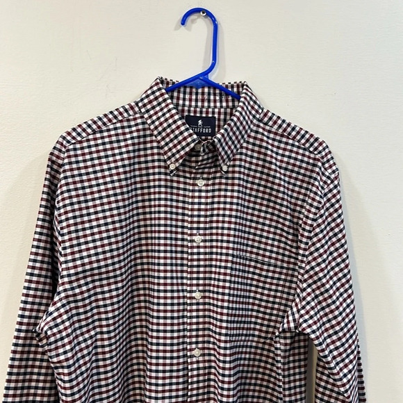 Stanford long sleeve button down shirt. Size 6.5 32-33 60% cotton 40% polyester - Picture 3 of 6
